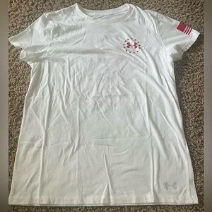 New Women’s Under Armour Freedom Shirt Size Medium